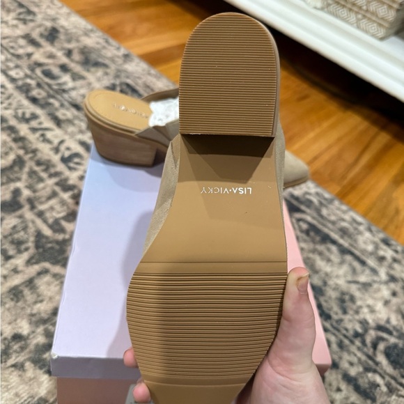 LISA VICKY Tan Suede Mules with Pointed Toe and Low Heel size 9 - Picture 4 of 6